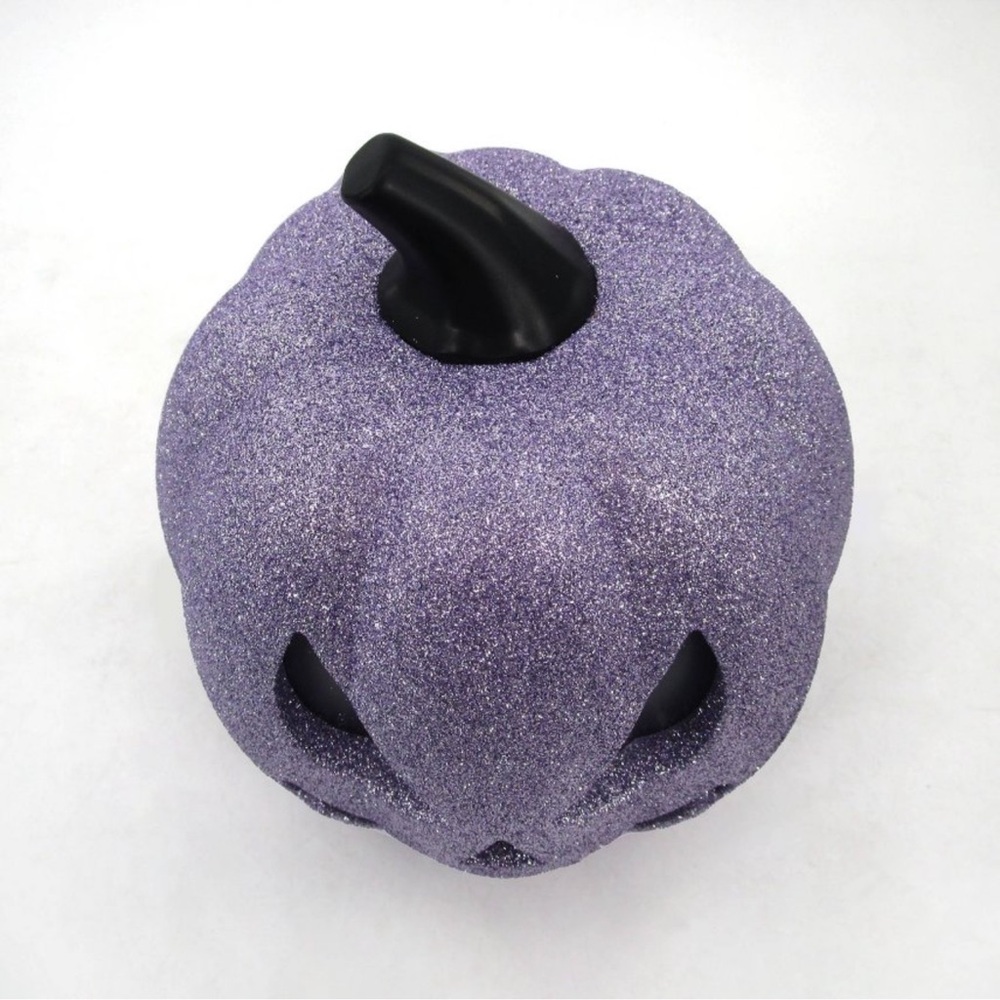 Target bullseye 🎯 glittery Jack-O-Lantern - Picture 3 of 3